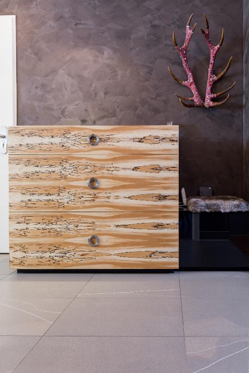 Bild 5: Ein Meisterwerk der Natur: Diese Kommode zeigt auf perfekte Weise, wa...